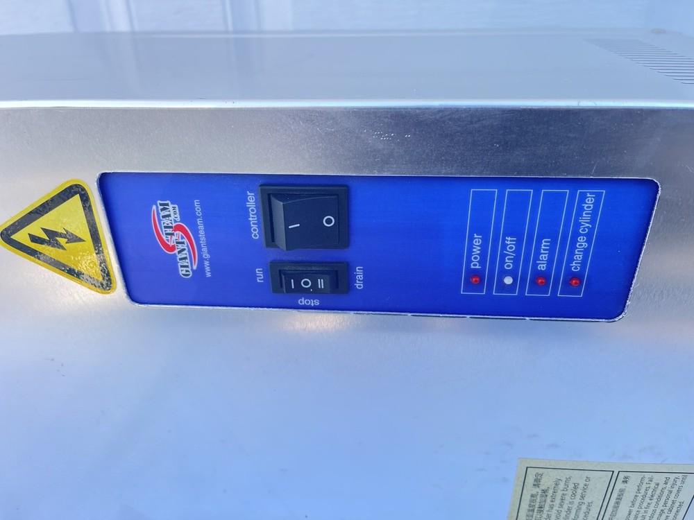 GiantSteam Humidifier Model REST-132