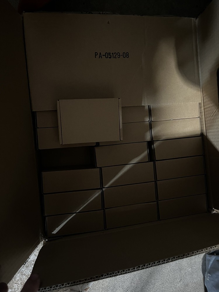 Amazon Basics Wireless Computer Mouse with USB Nano Receiver