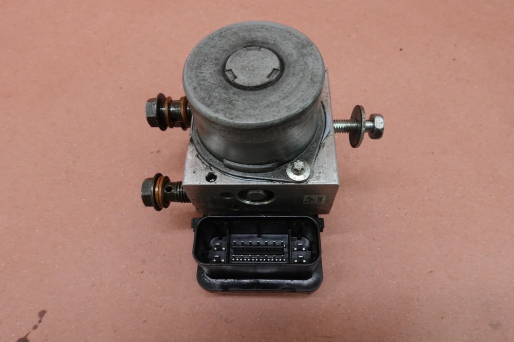 2020-2023 Indian Challenger ABS Module Brake Pump