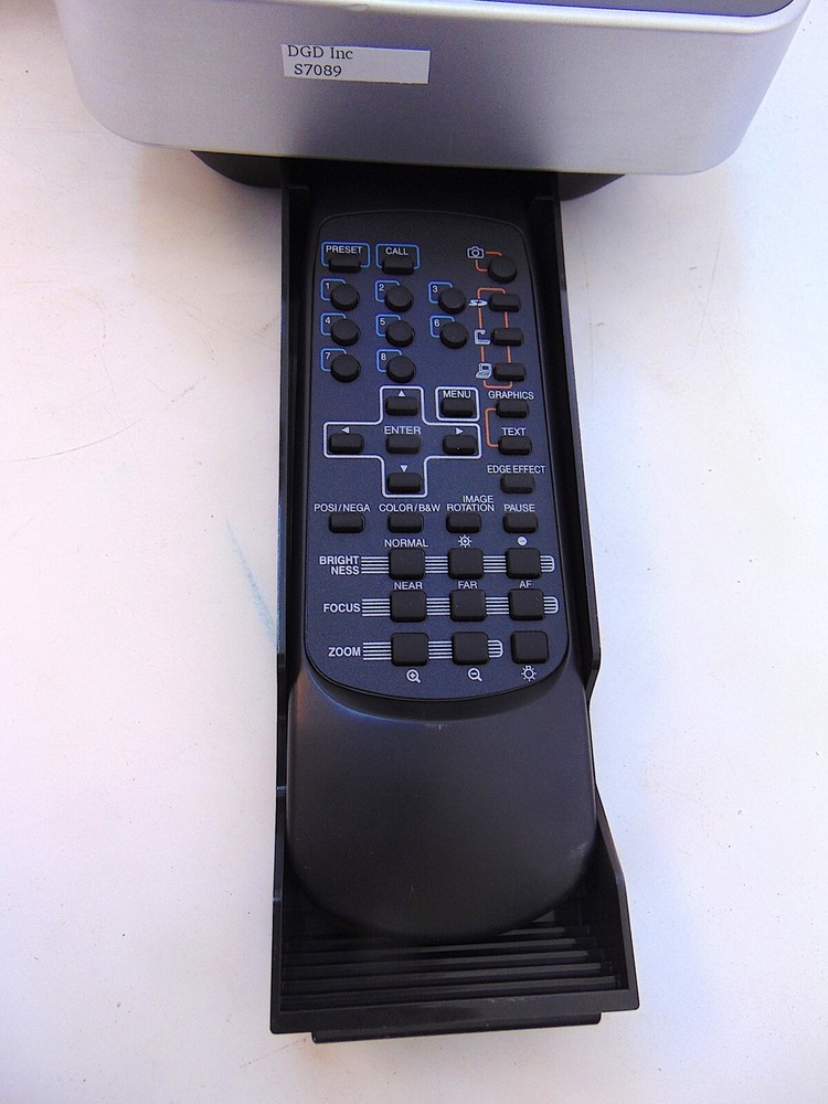 Elmo Visual Presenter Projector Model P100 - With Remote-Works Good - S7089