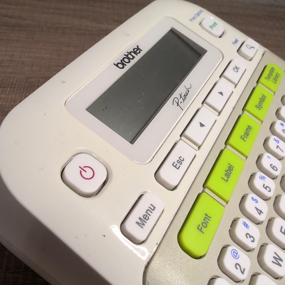 Broyher P-touch PT-D210 Label Maker Battery Operated