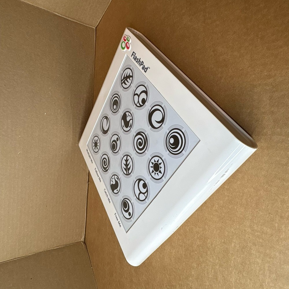 FlashPad Electronic Light & Touch Games Toy Element White Pre-owned Memory Game