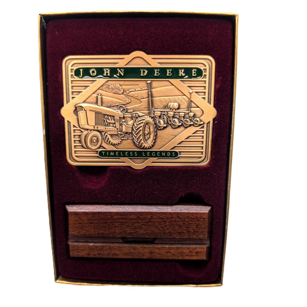 John Deere 2001 Calendar Medallion
