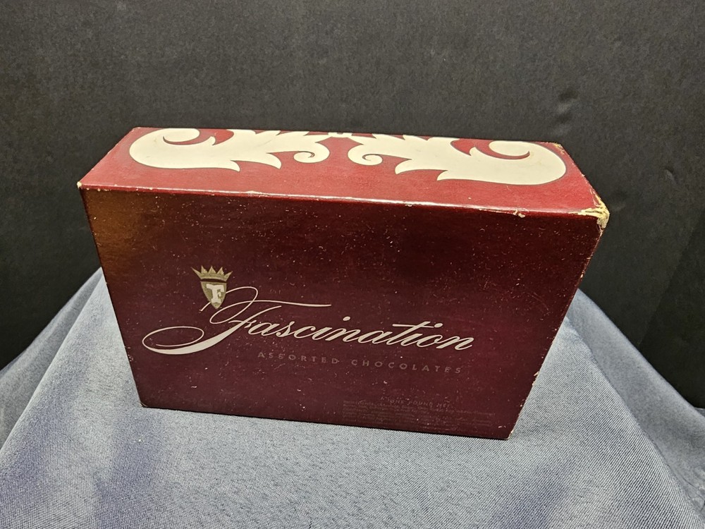 Vintage Fascination Assorted Chocolates Candy Box - Chicago
