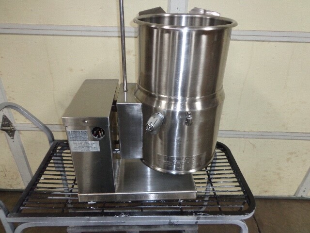 Market Forge EC-6 Electric Tilting Kettle