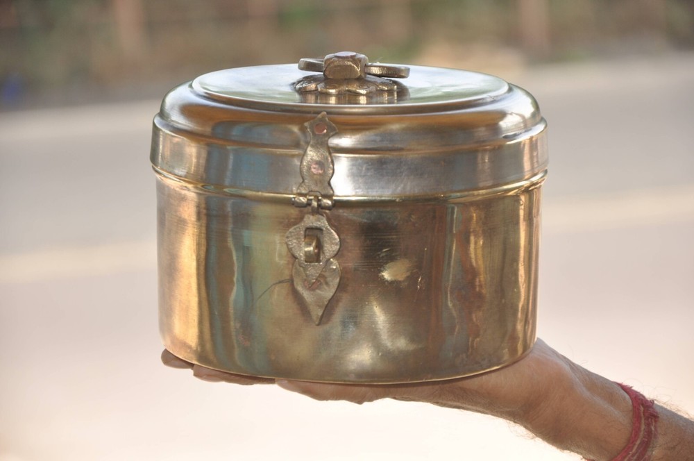 Vintage Brass Solid Handcrafted Fine Quality Bread / Chapati Box