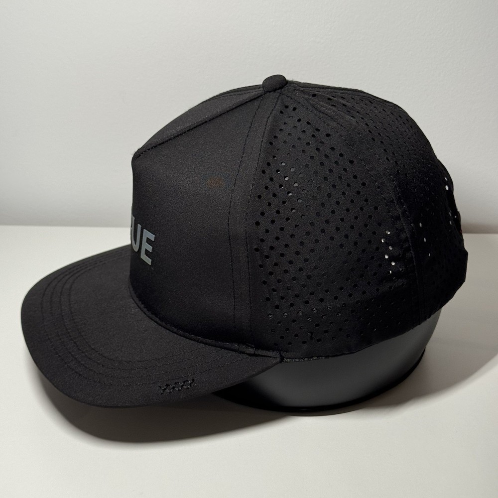 True Linkswear Golf Hat TRUE LUX TECH 5-Panel Snapback Tour Performance Cap