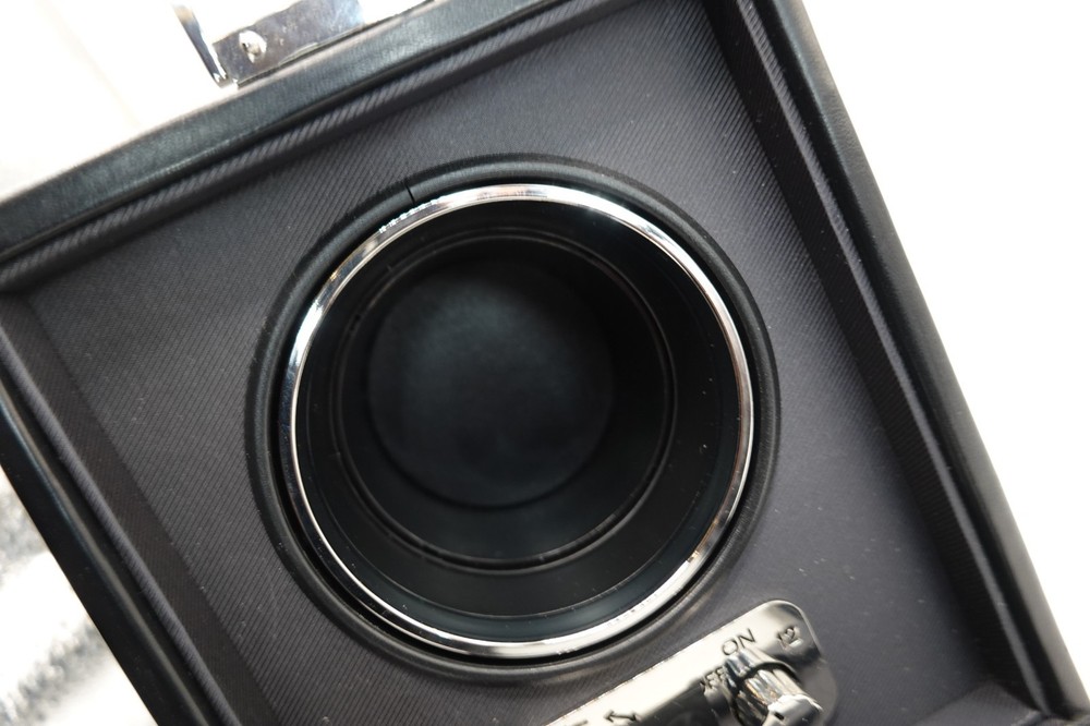 Wolf Single Watch Winder Model M2.1 New Batteries Works.