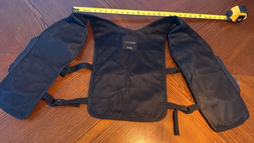 V21. BLACK UTILITY BACKPACK VEST – LIFE CODE,