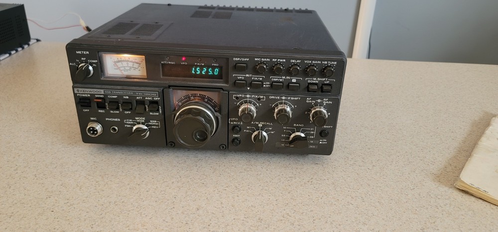KENWOOD TS 180 SSB TRANSCEIVER