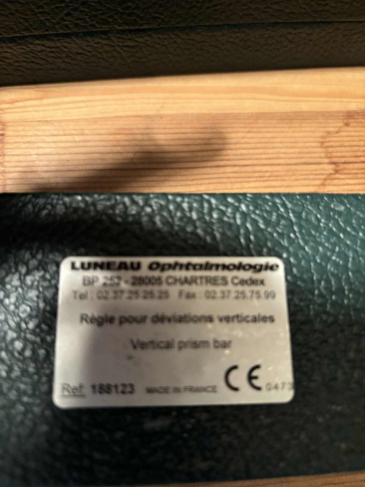 LUNEAU HORIZONTAL AND VERTICAL PRISM BARS. EXCELLENT CONDITION.