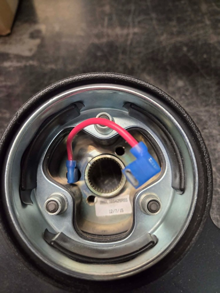 STEERING WHEEL 2530-01-577-2432