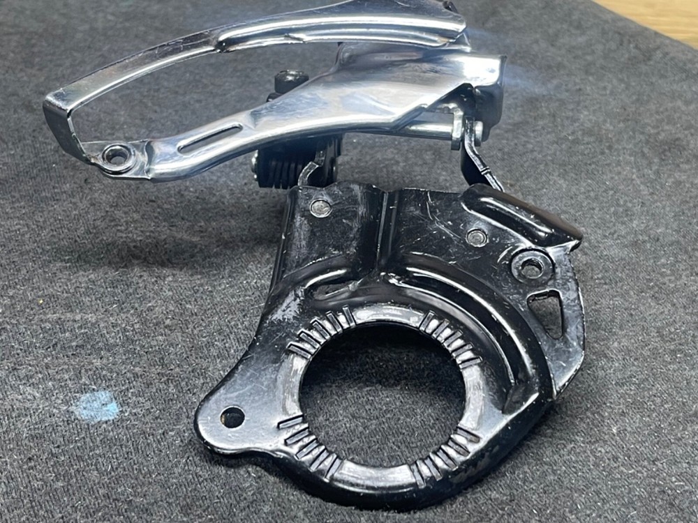 Shimano Altus E Type Fr Derailleur Bottom Bracket Mount 3x8 Triple Bottom Pull