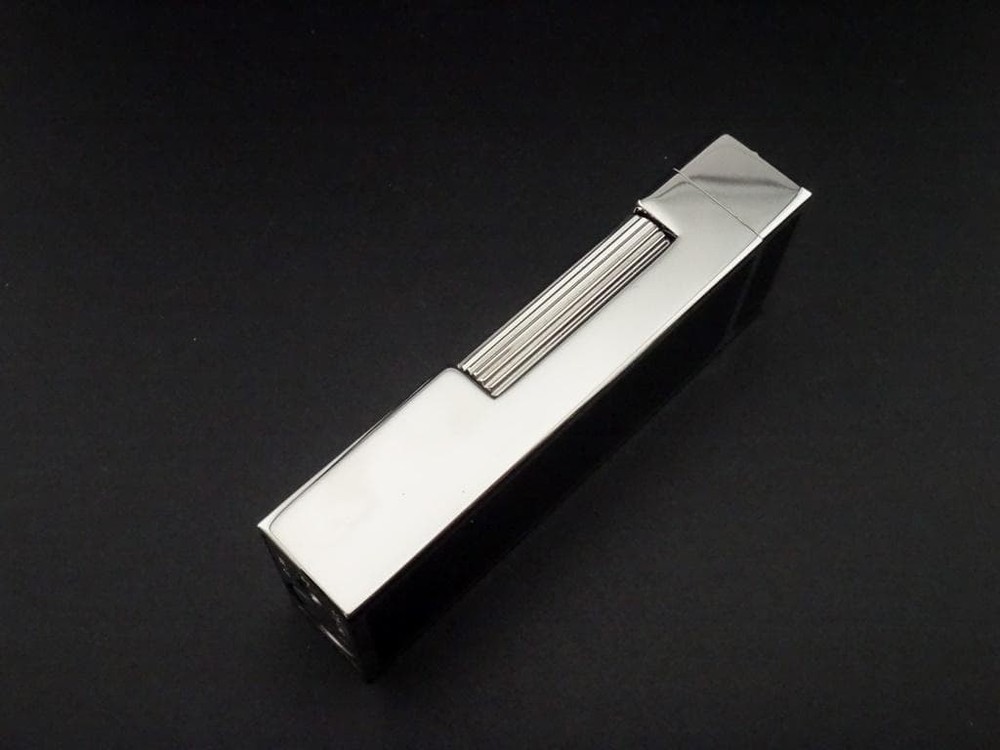 New, rare pattern, ignitable Dunhill lighter case, Swiss, Japan 2601TK