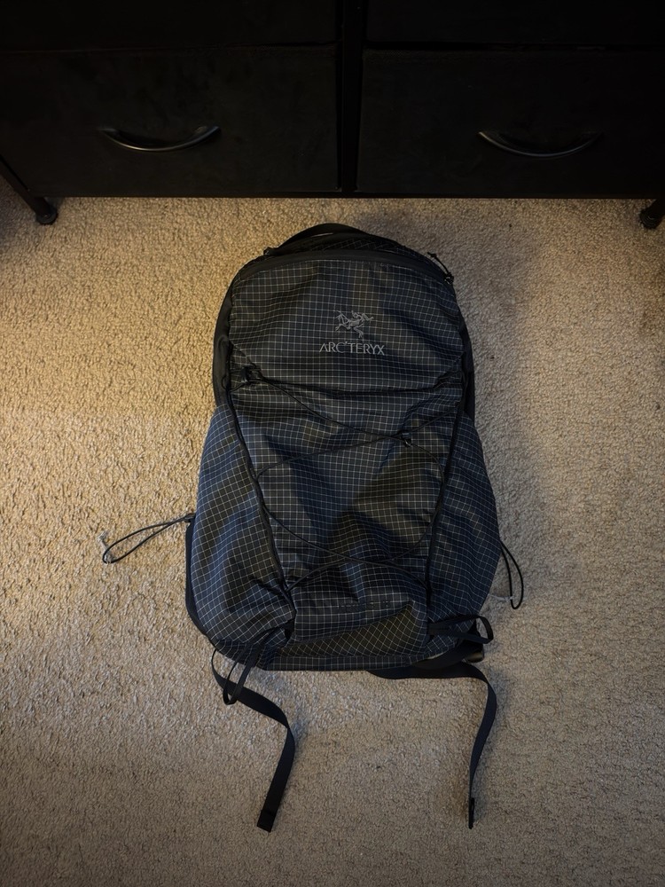 Arc'teryx Aerios 18 Backpack - Black