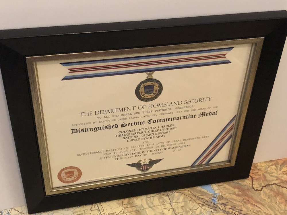 D.H.S. DISTINGUISHED SERVICE COMMEMORATIVE MEDAL CERTIFICATE ~ Type 1