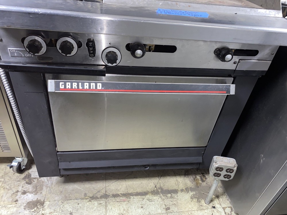 Garland 2 Burner Range W/36” Gas Griddle, Immaculate!
