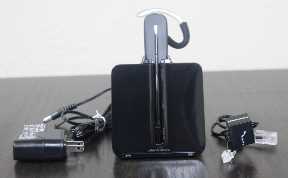 Plantronics CS540 (C054) Wireless Headset, Base, Phone/Power Cord - TESTED