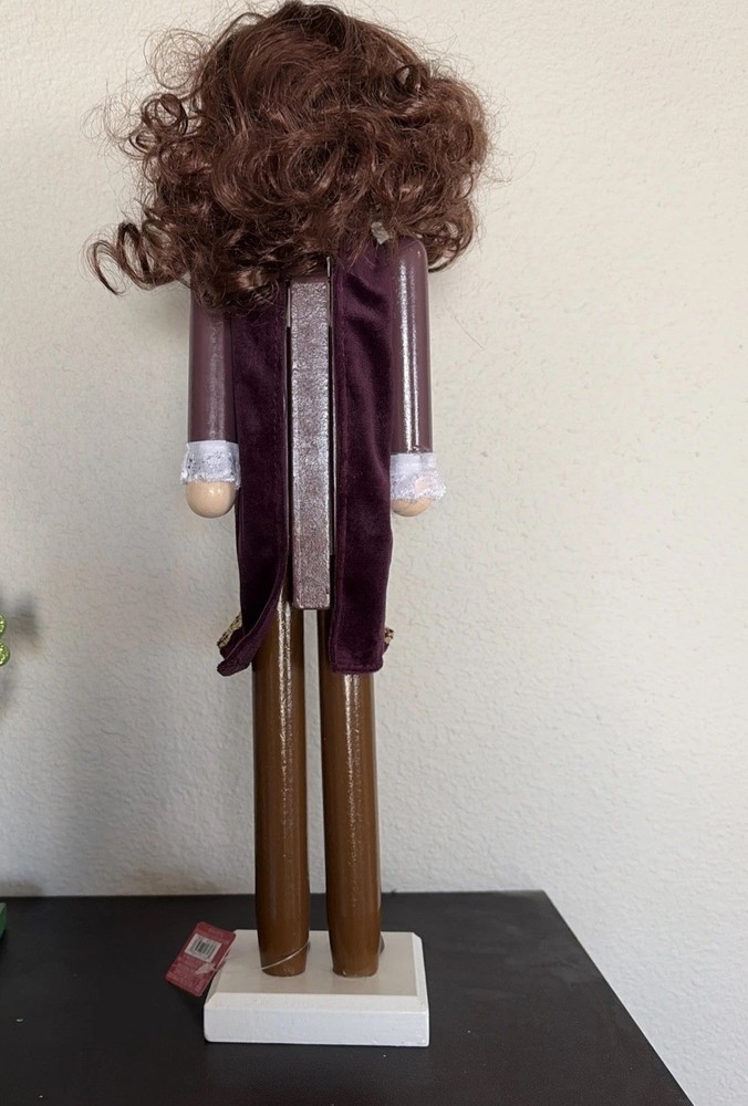 NUTCRACKER: COMPOSER ASHLAND LIFESTYLE 16" New