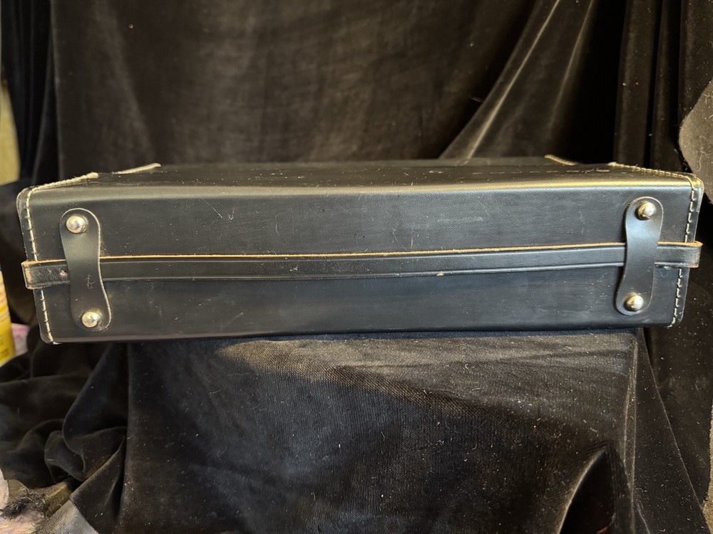 Vintage Polaroid Automatic 100 Land Camera w/ Carry Case & Flash (1966) Untested