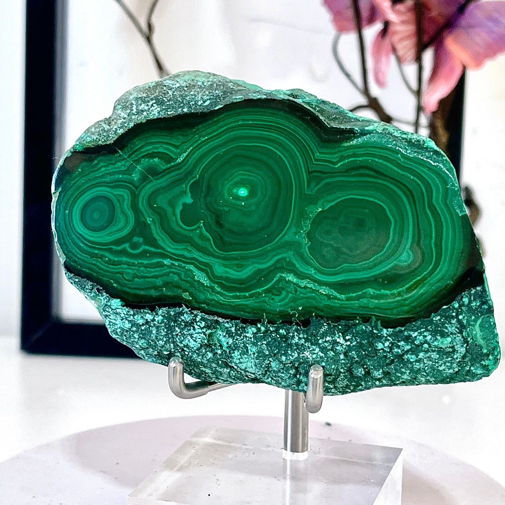 413G Green Malachite Coarse Mineral Sample