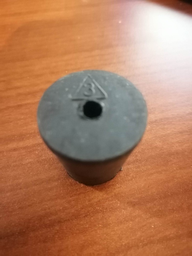 1 hole #3 rubber stopper