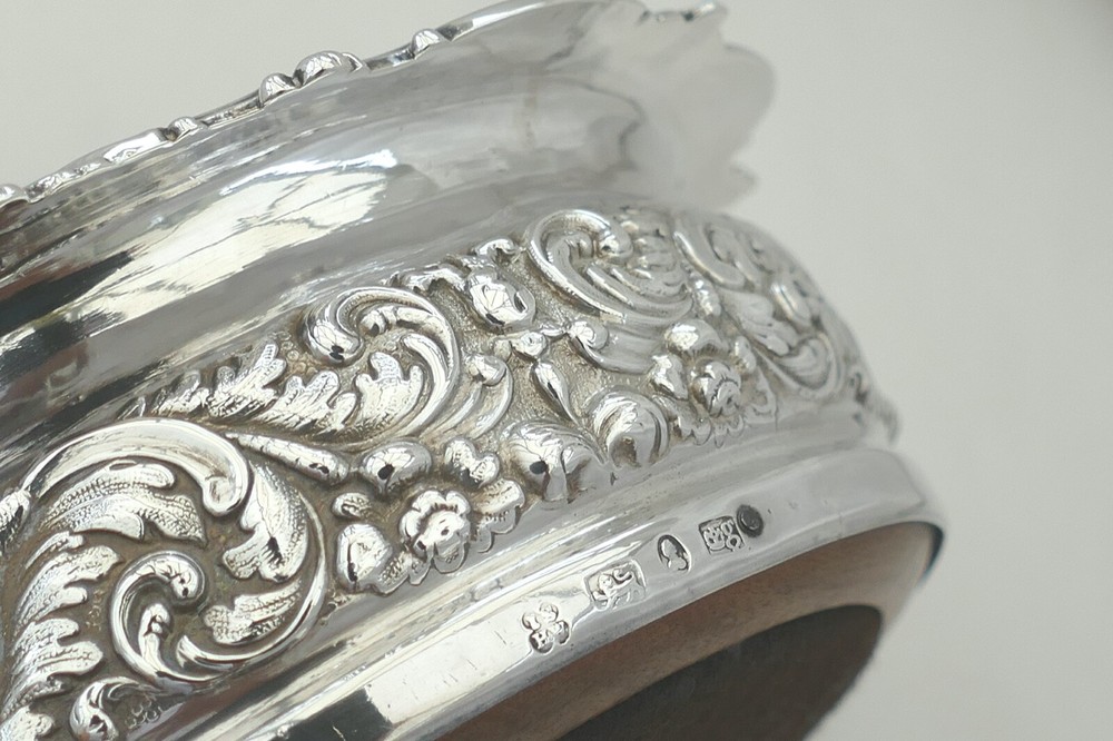 RARE WILLIAM IV HM STERLING SILVER EMBOSSED WINE BOTTLE COASTER 1830