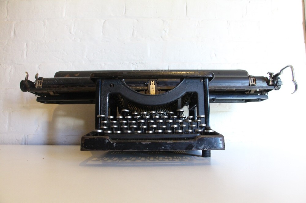 Antique LC Smith Typewriter - Extra long bar - Rare Typewriter