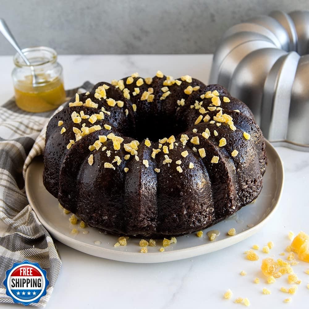 Nordic Ware Original Bundt, 12-Cup, Graphite