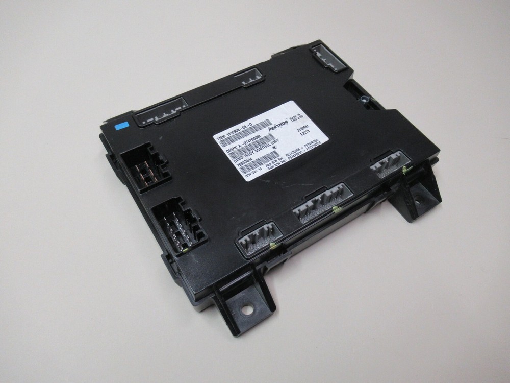 Tesla Model S Body Control Module Controller 1010906-00-F