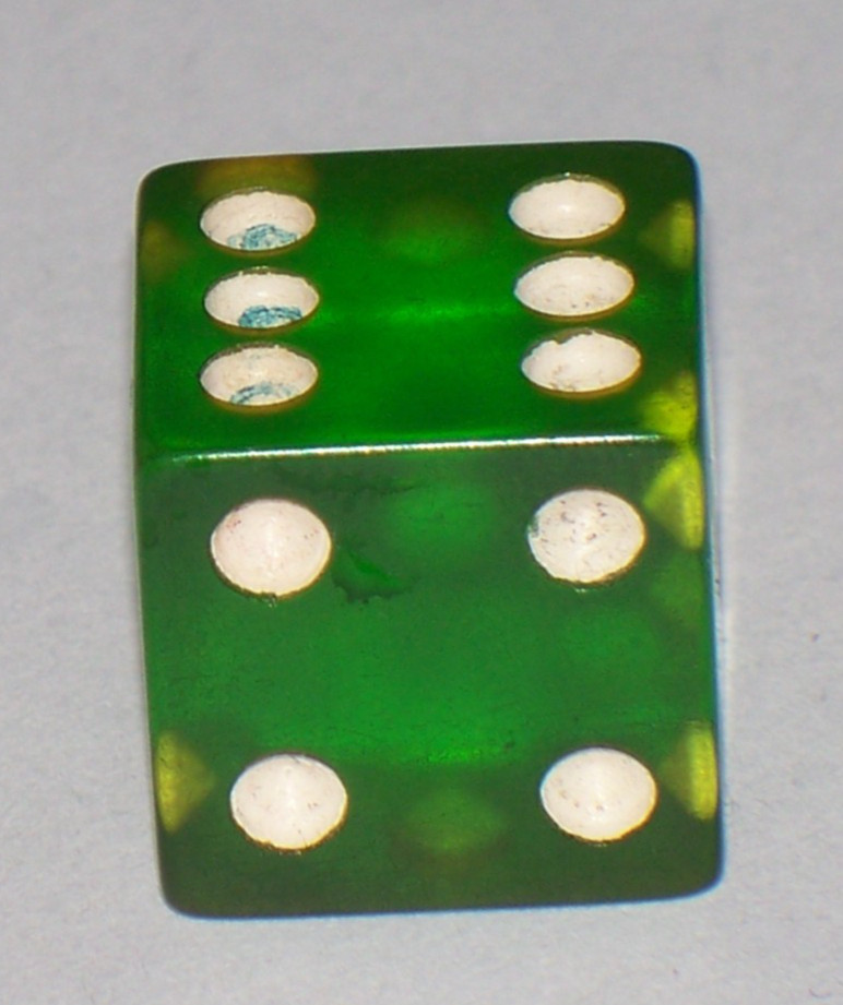VINTAGE APPLE GREEN TRANSLUCENT DICE