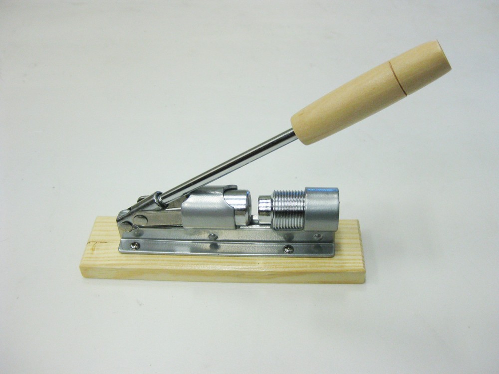 Zaltana Camping Nut cracker Cracker-CA