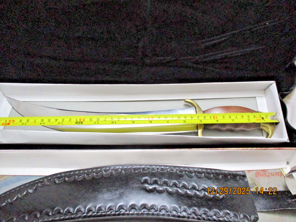 KNIFE, ALI BABA STYLE, GREAT CONVERSATION PIECE/WITH SHEATH