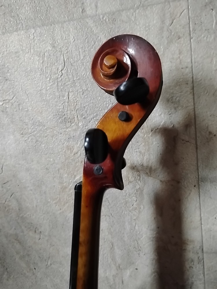Nice Antique Jackson Guldan Violin