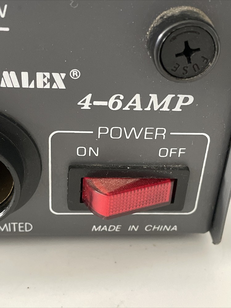 Samlex RPS1204 Regulated DC Power Supply Binding Post Cigarette Lighter 13.8V DC