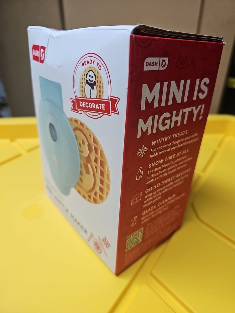 Dash Mini 4" Waffle Maker Non Stick 350 Watts Snowman