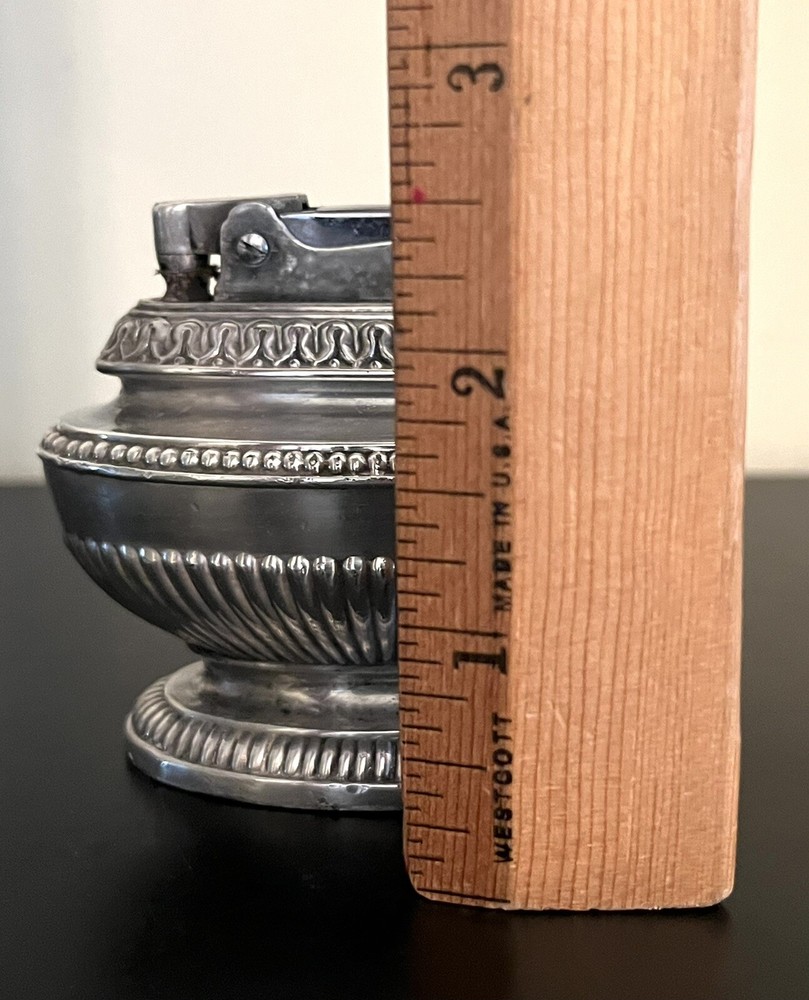 VTG Ronson “Queen Anne” Silver Plate Table Top Lighter