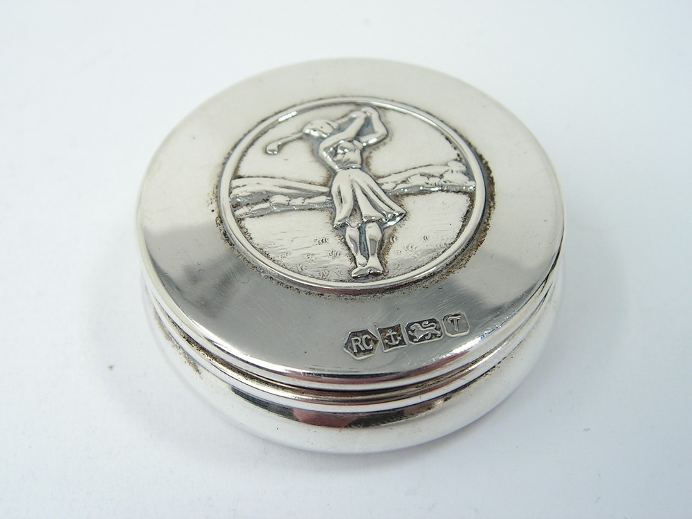GOLFING INTEREST SOLID STERLING SILVER SNUFF, PILL BOX CARRS OF SHEFFIELD 1993