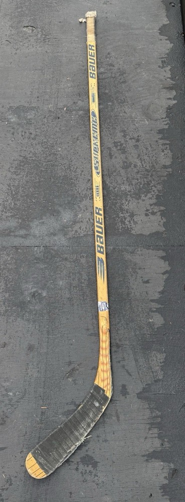 Hockey Player Stick “LOT” (BAUER)