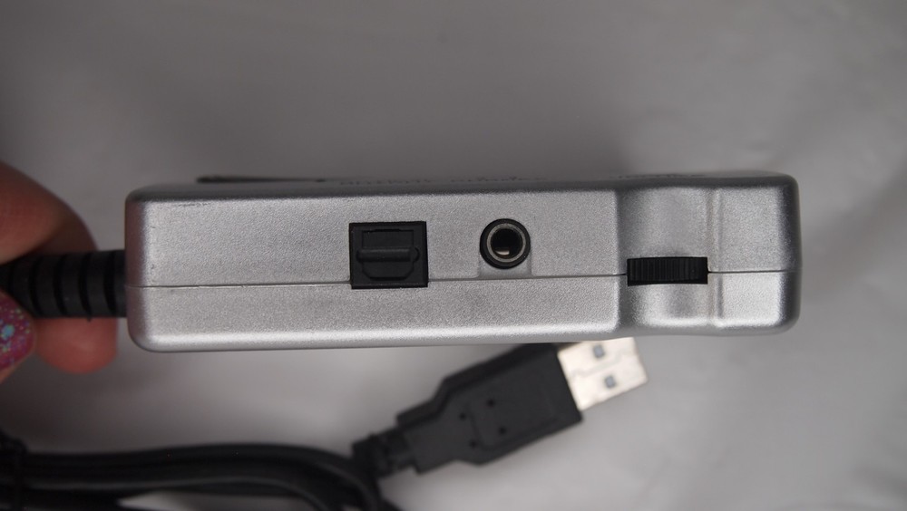 Behringer U-CONTROL UCA202 USB Audio Interface & Optical Out for PC Mac