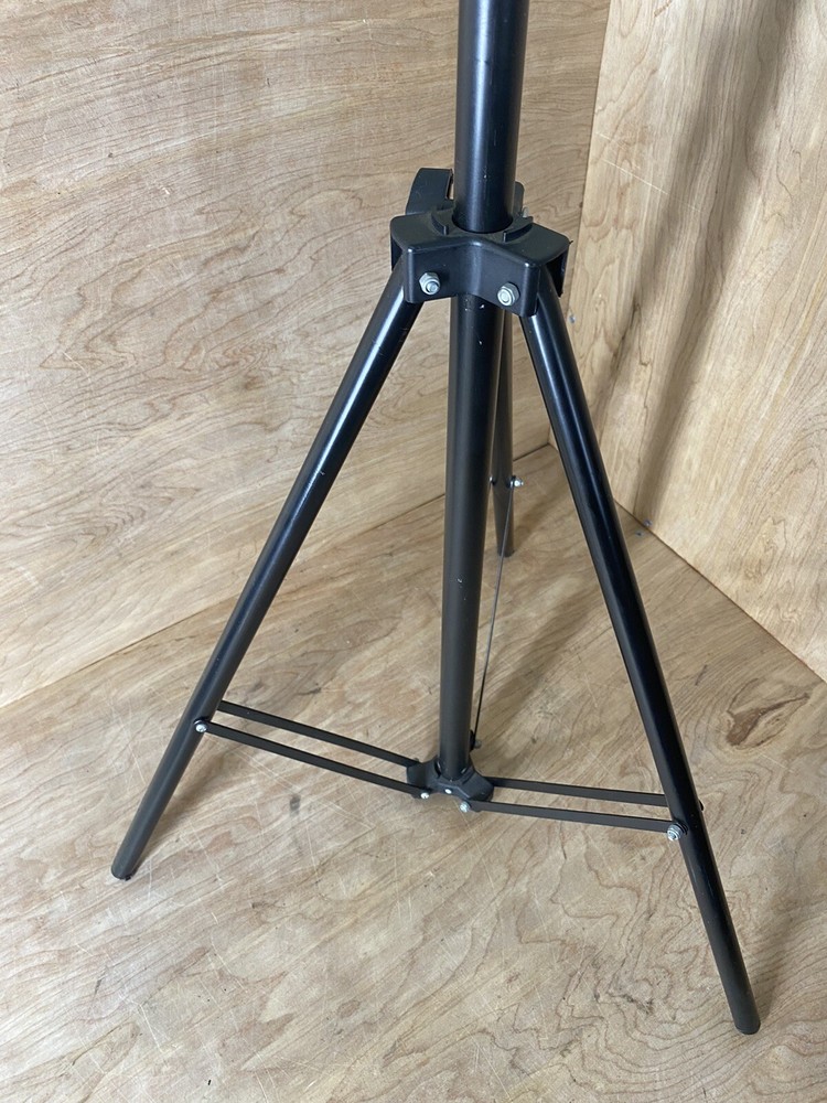 Light Stand Tripod 6ft (max size)