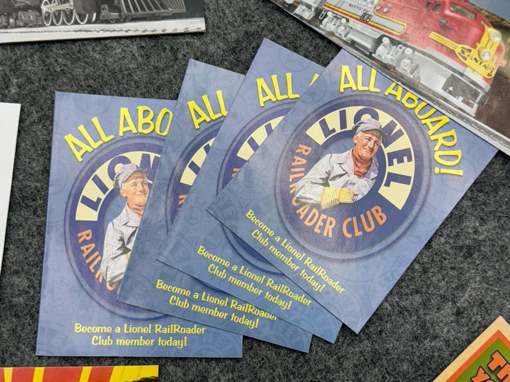 Lionel Train Pamphlets And Getting started With Trains CDs - Collection