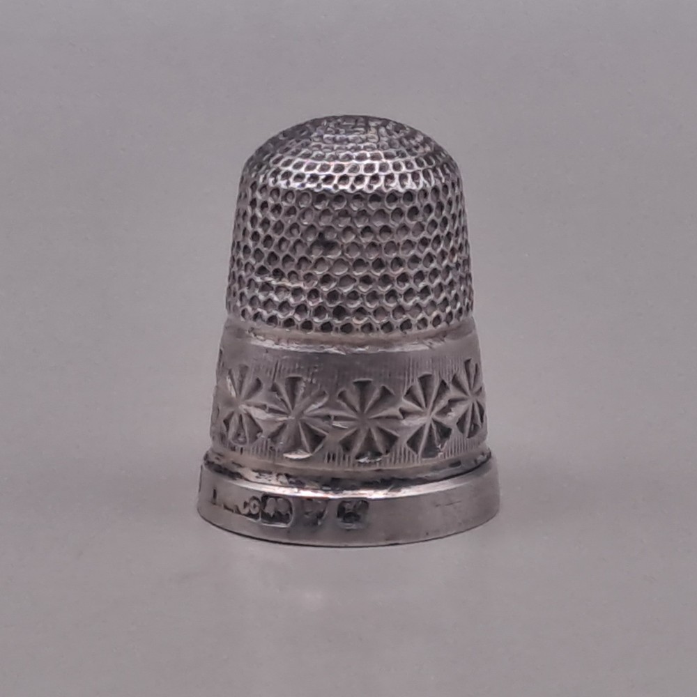 Antique Sterling Silver Thimble – Marion & Co – Chester 1908