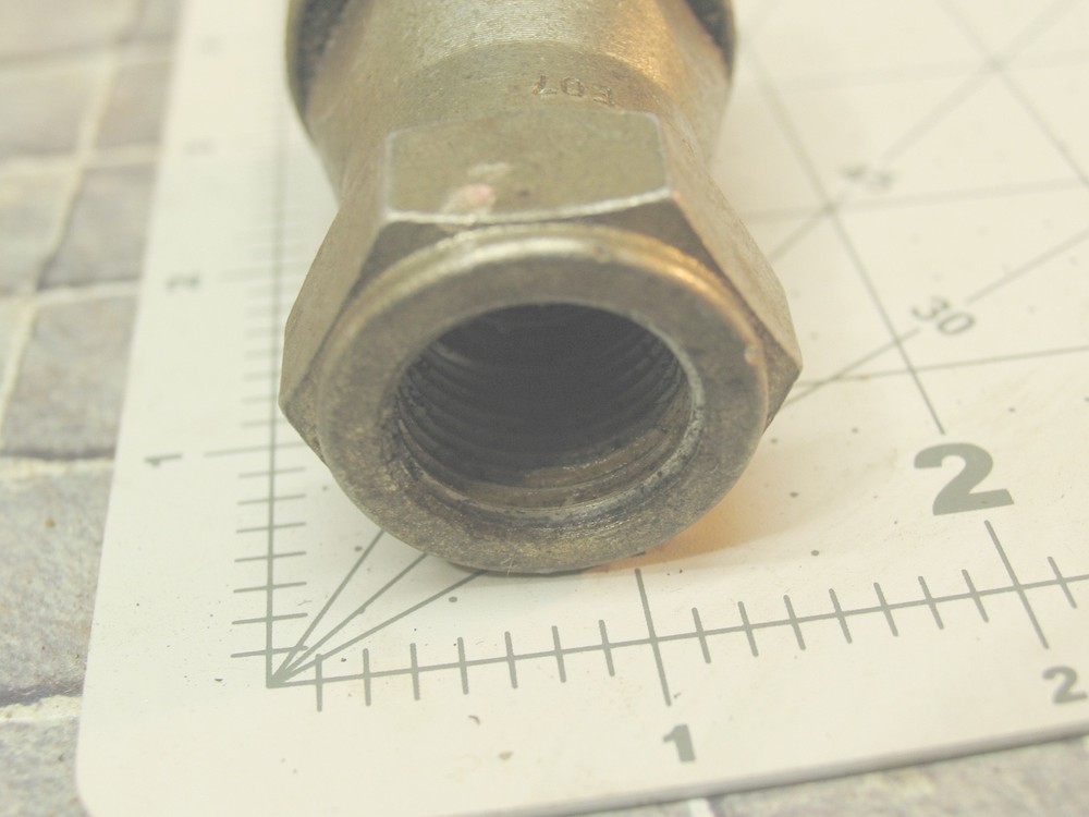 IT# AT20-08 Hydraulic Quick Connector 1/2" BSP E07