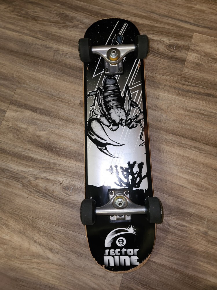 Sector 9 Complete Board w/Independent Trucks