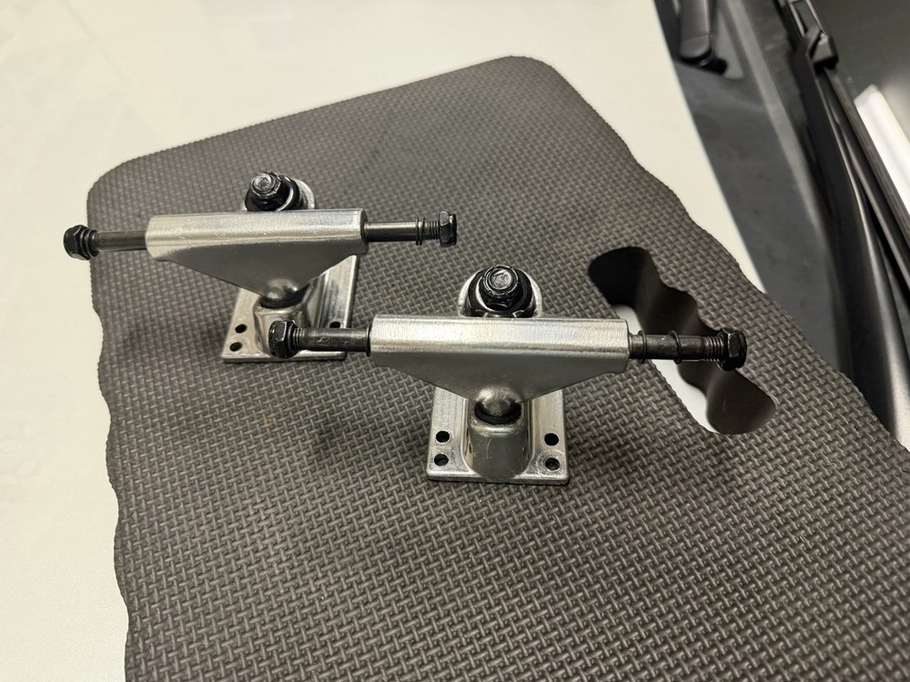 MPI NOS Old School 6” Trucks Mini
