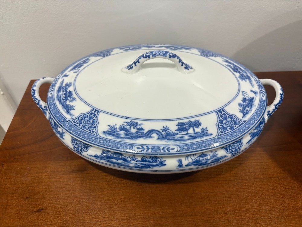 Royal Sometuke Nippon Oval Platter Blue Willow Pattern covered Serving Dish