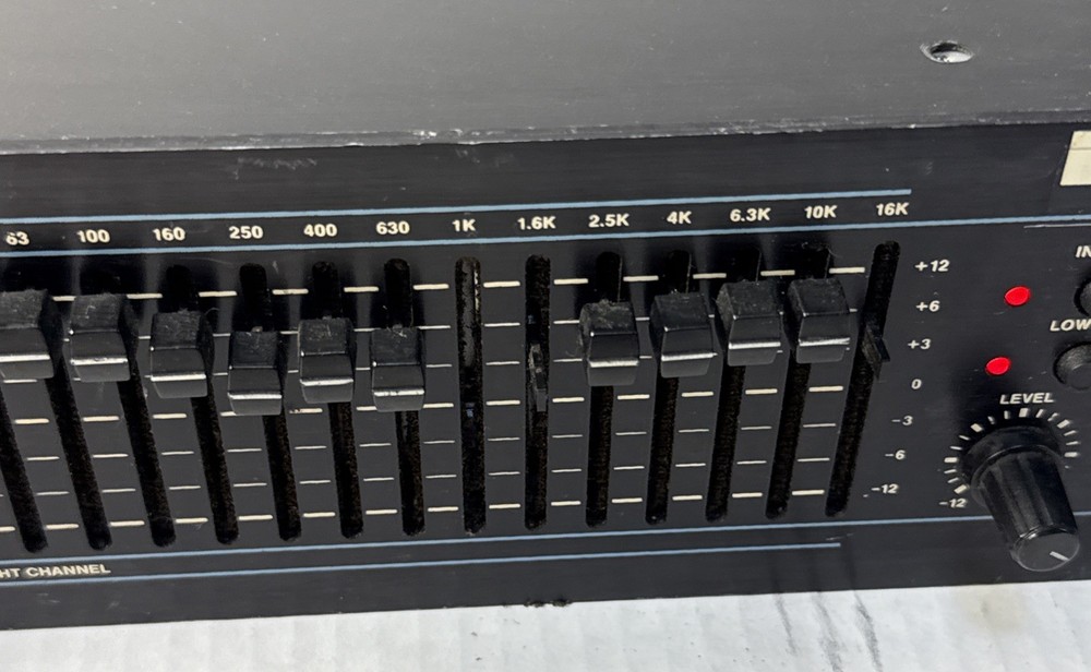 DOD R-830 C SERIES GRAPHIC EQUALIZER