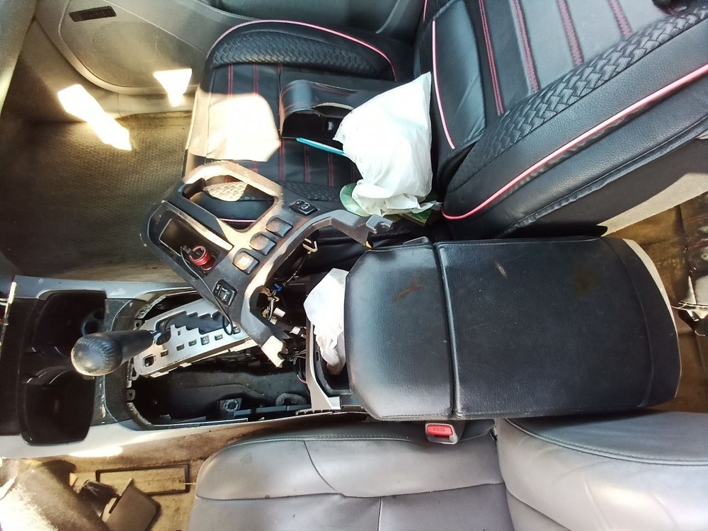 2005 4 RUNNER Jack and Spare Tire tools. 12804495