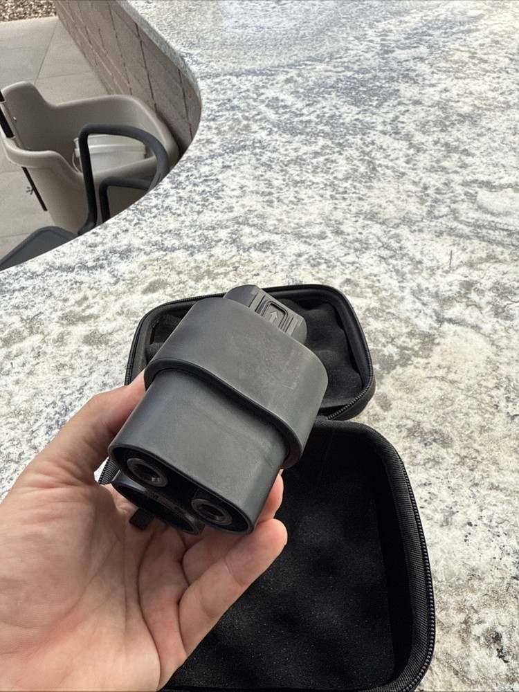 CCS1 to NACS Adapter